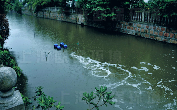 强力造流曝气机机在河道中的应用，造流复氧